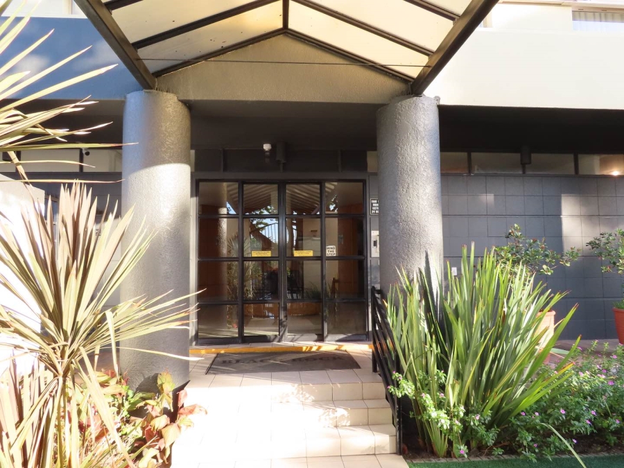 3 Bedroom Property for Sale in Three Anchor Bay Western Cape
